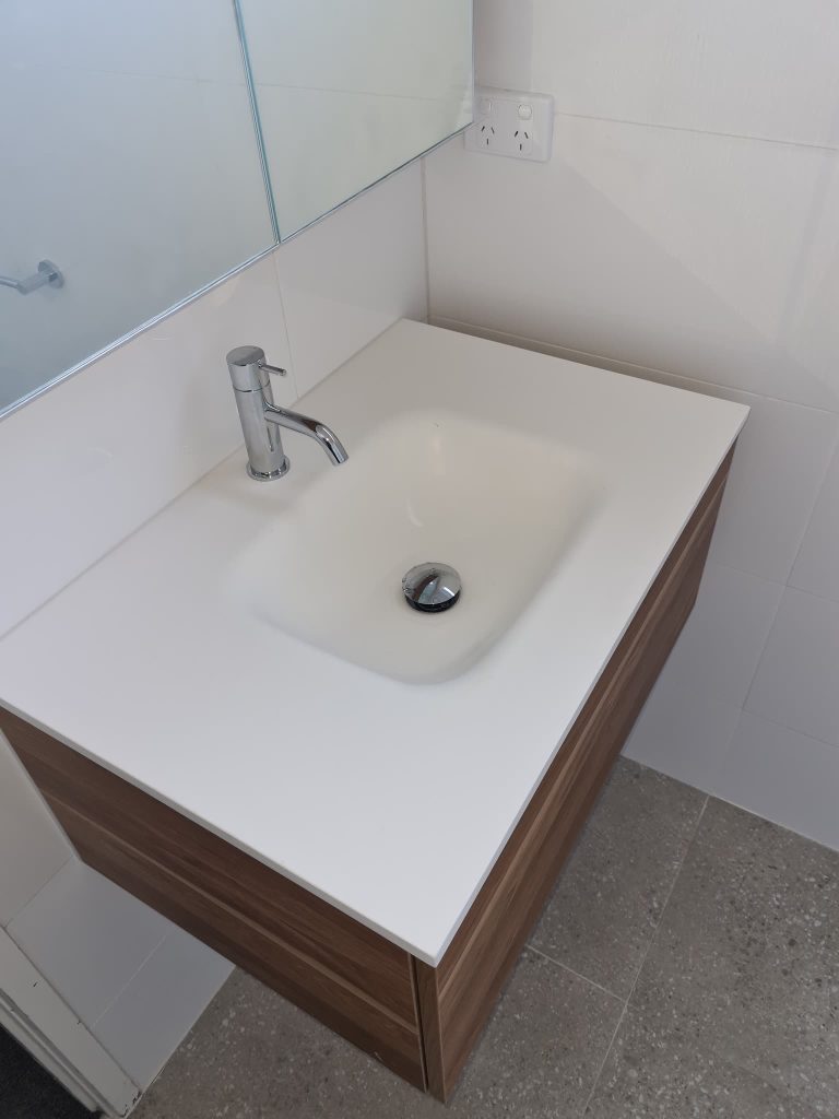 Vanity basin and mixer tap installation