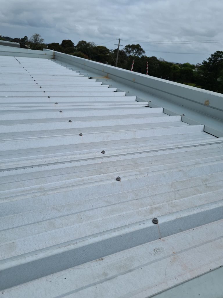 Metal roof sheeting replacement